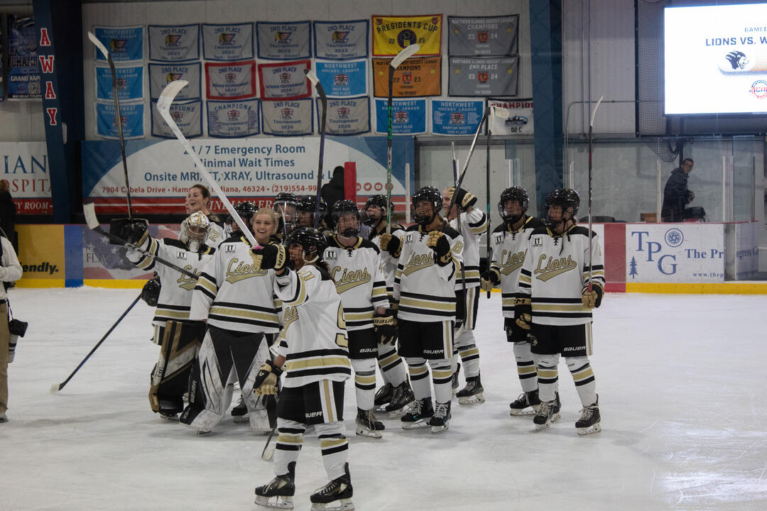 Women's Hockey Victory
